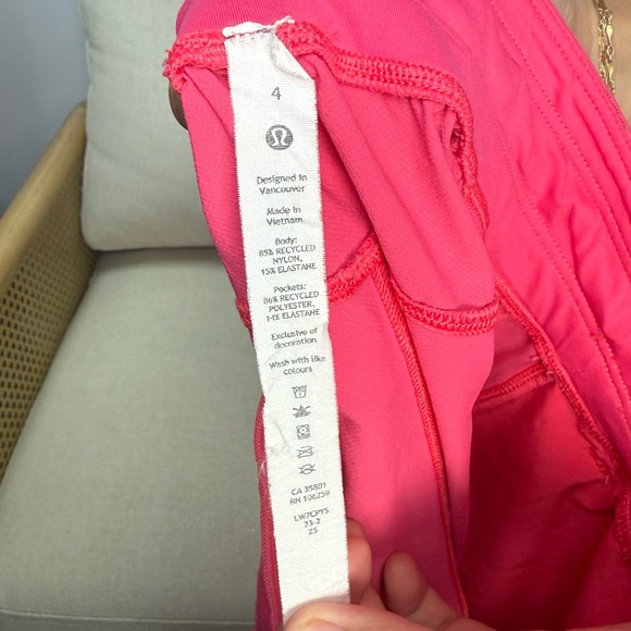 Lululemon License to Train High-Rise Short 4" Pink Size 4 - Picture 5 of 6